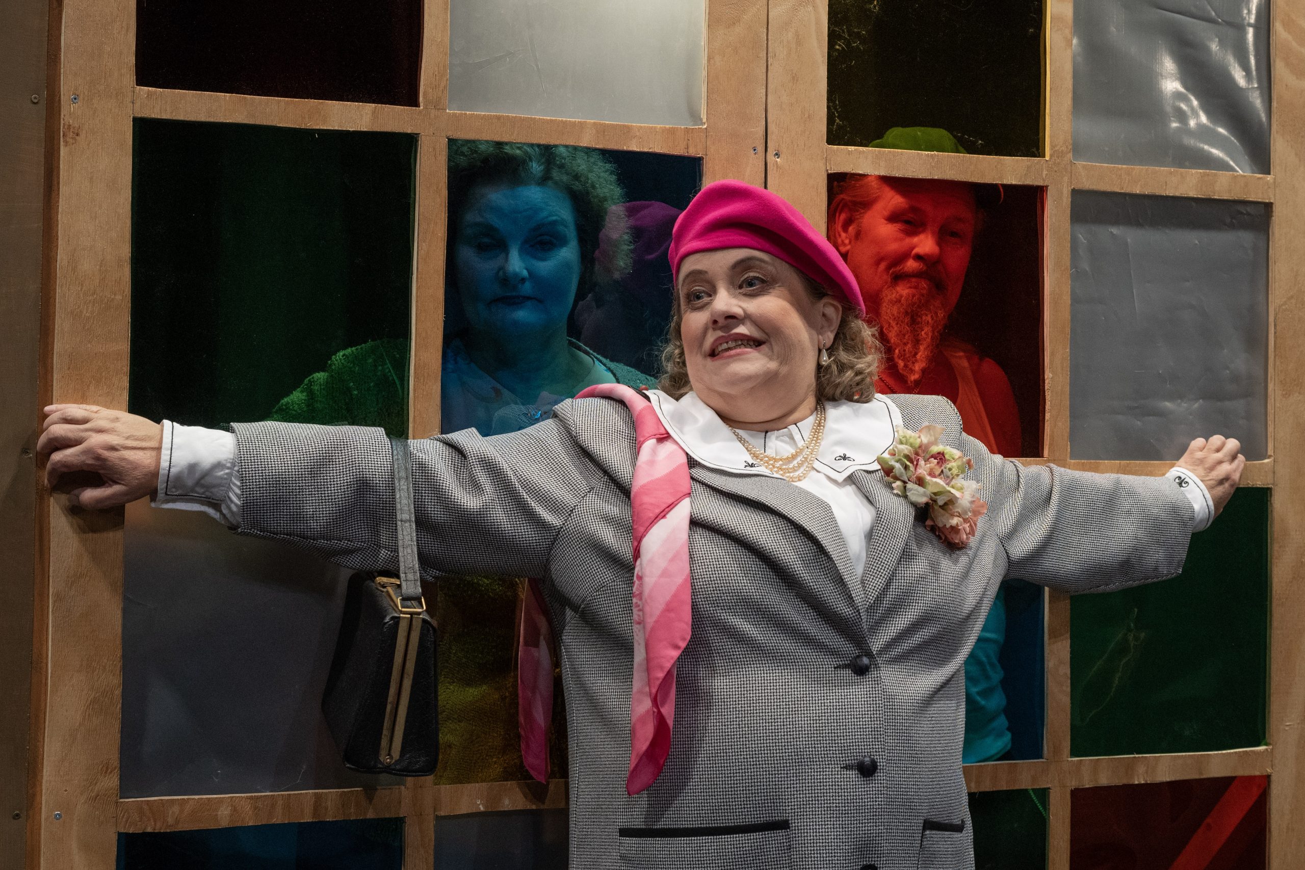 Poleenin teatteri Pokka pitää. Merja Karjalainen, Kirsi Selonen ja Pauli Silvast